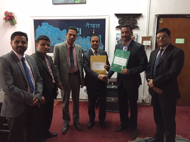रिलायबल नेपाल लाइफ र नेपाल बैंक बीच बीमा सेवा सम्झौता