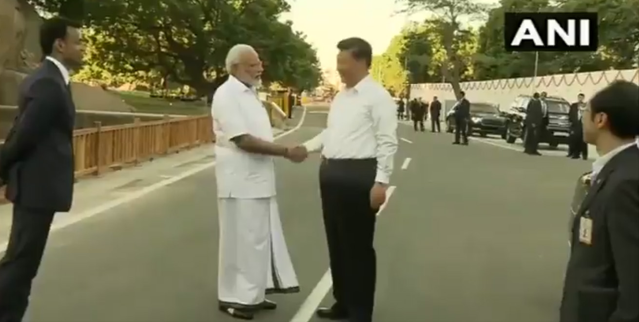 भारतमा चिनियाँ राष्ट्रपतिको अपमान, विमानस्थलमा गभर्नरद्वारा स्वागत, मोदीले गरे बीच सडकमा भेट