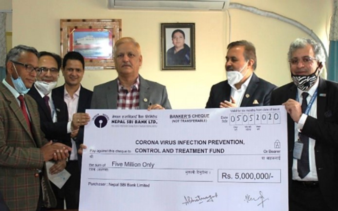 नेपाल एसबिआई बैंकद्धारा कोरोना कोषमा आर्थिक सहयोग