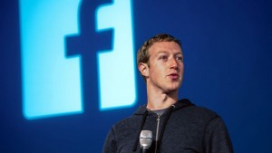 फेसबुक नचल्दा माकर जुकरबर्गले एक घन्टामै ८ खर्ब रुपैयाँ गुमाए
