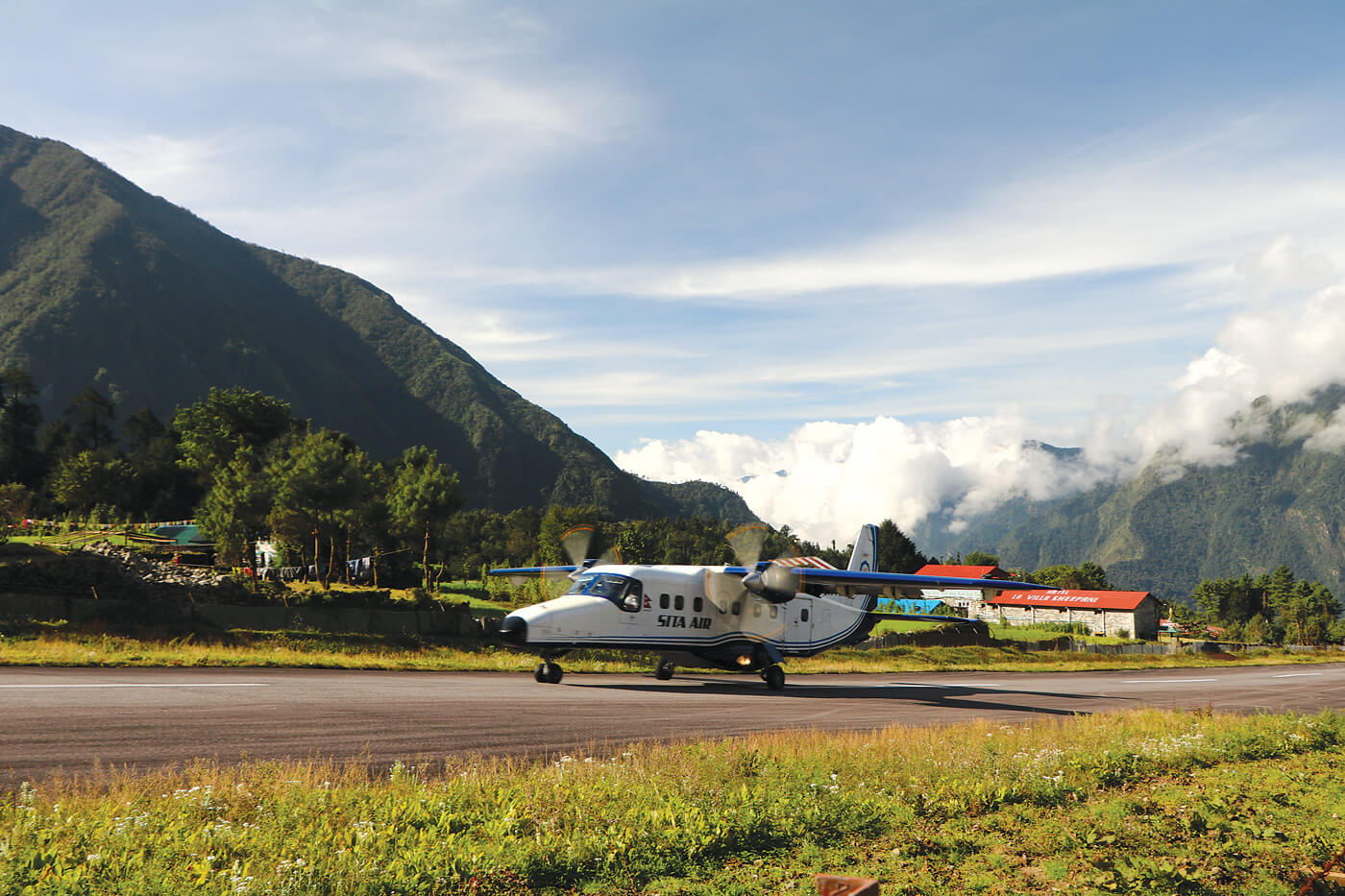 सीता एयरको जहाज बँदेलसँग ठोक्कियो, नेपालगञ्ज विमानस्थल ठप्प