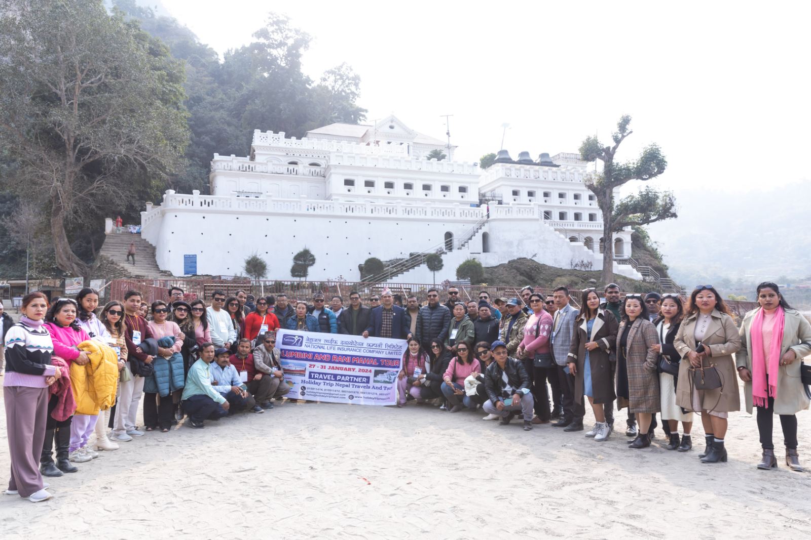 नेशनल लाइफको लुम्बिनी लक्जरी टुर र रानीमहल भ्रमण सम्पन्न